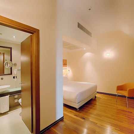 เอ็นเอช มิลาโน 2 เรซิเดนเช Aparthotel เซกราเต ภายนอก รูปภาพ